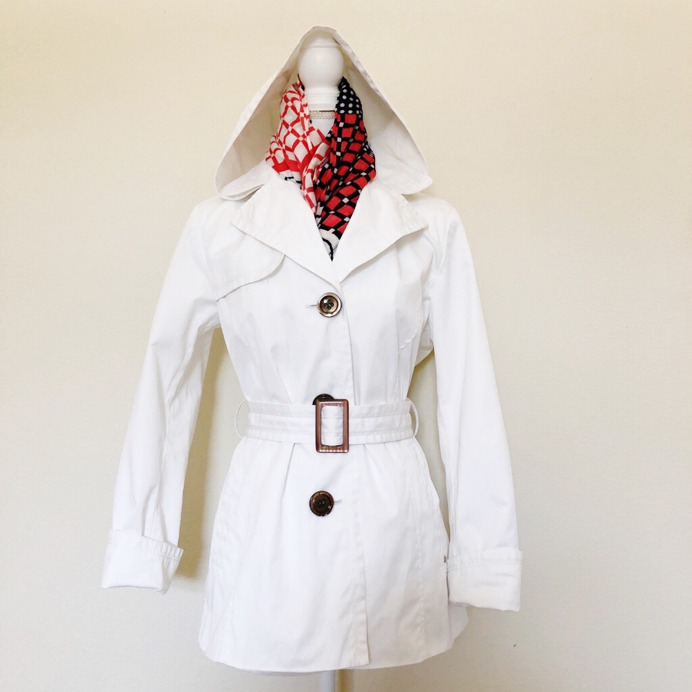 White trench coat/rain coat
